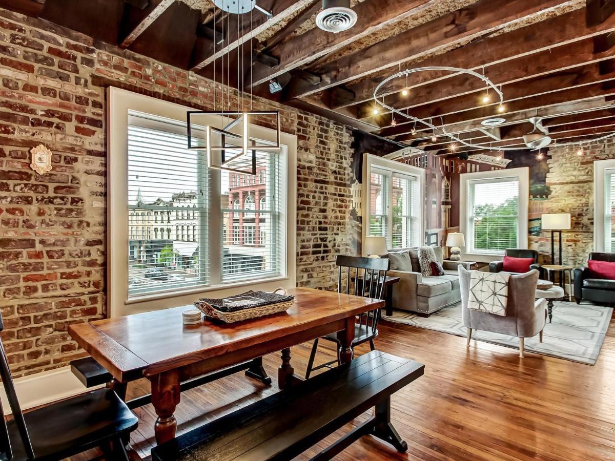 Broughton Corner Loft Apartment ซาวานนาห์ ภายนอก รูปภาพ