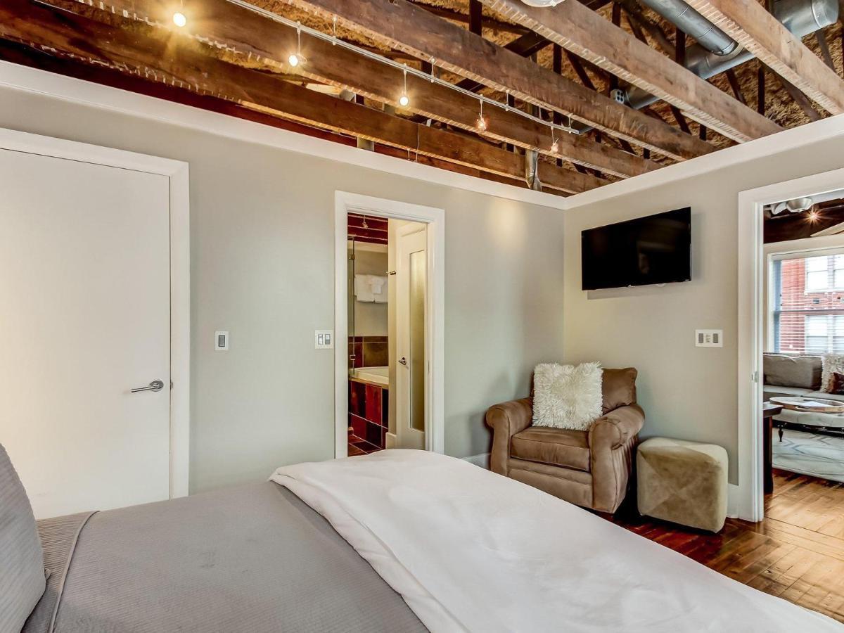 Broughton Corner Loft Apartment ซาวานนาห์ ภายนอก รูปภาพ