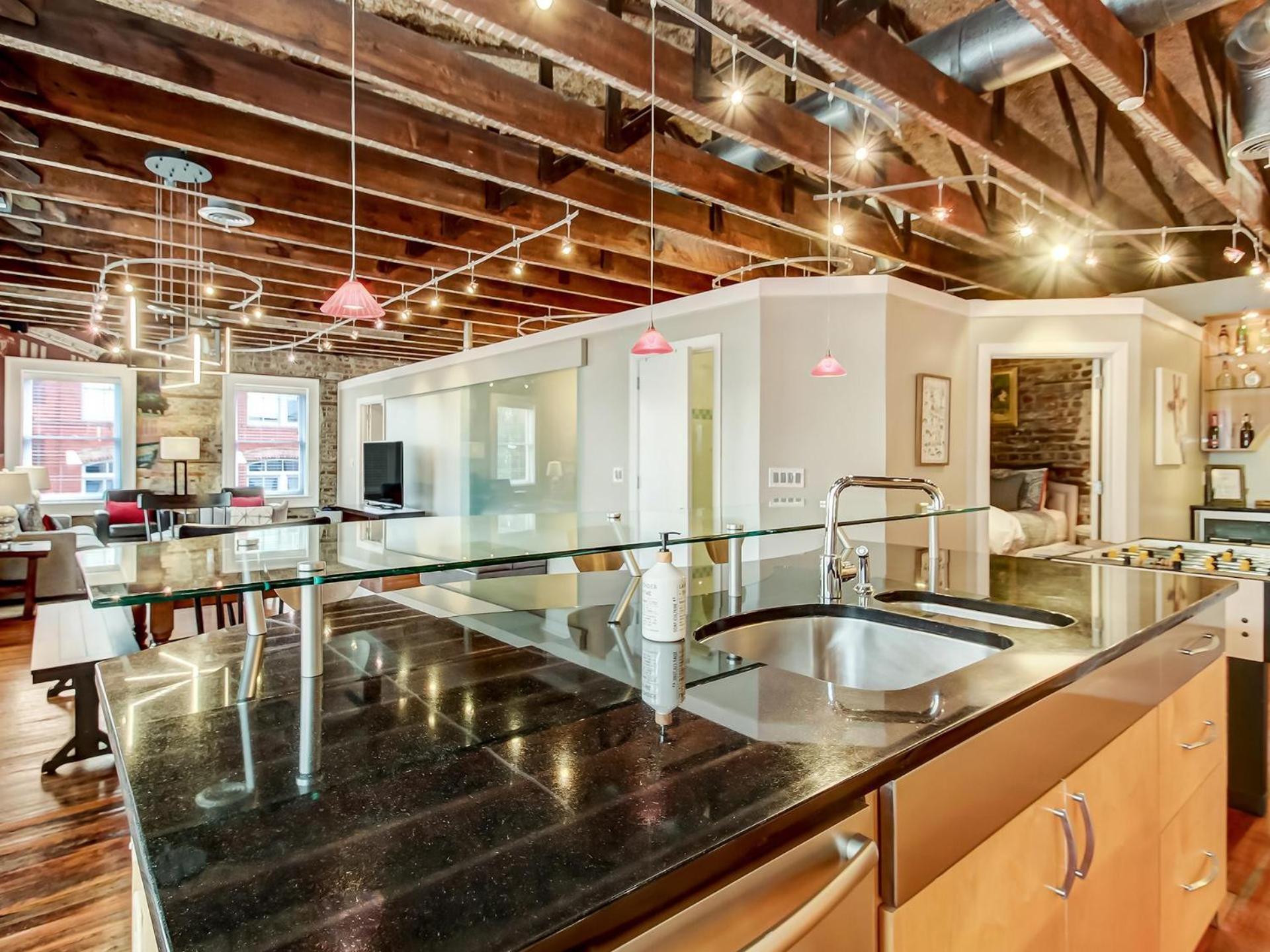 Broughton Corner Loft Apartment ซาวานนาห์ ภายนอก รูปภาพ